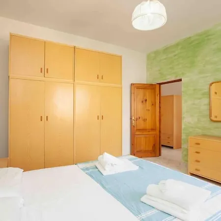 Central Seaside Terrace Retreat La Caletta
